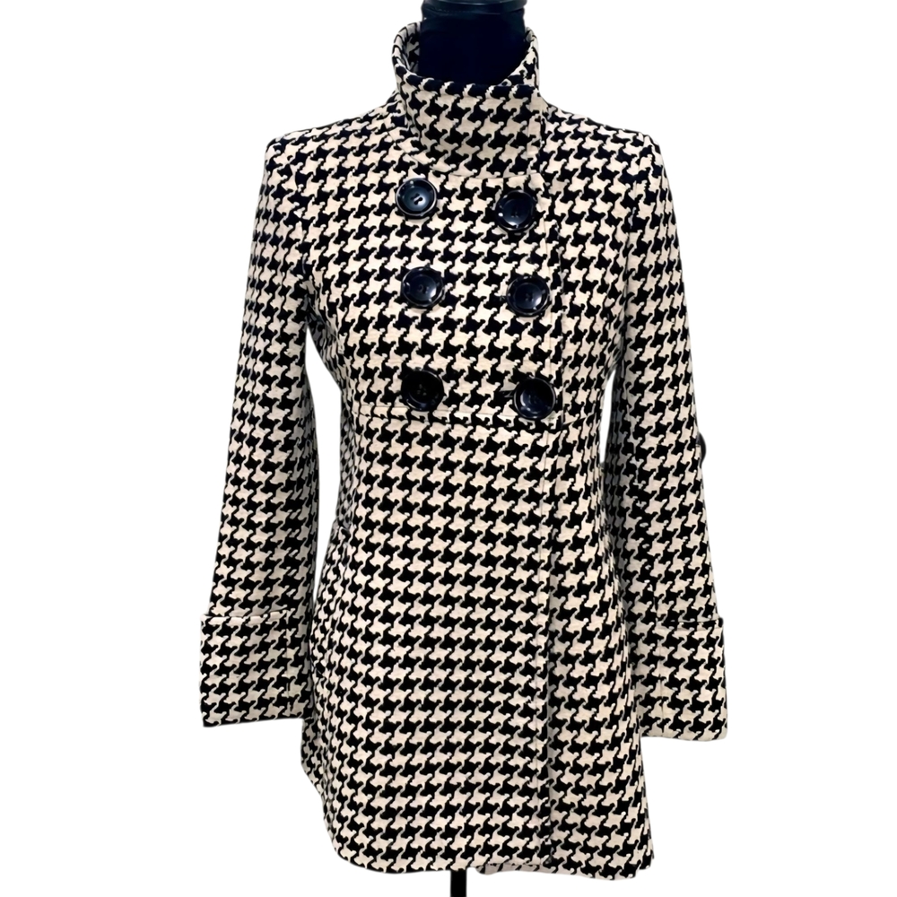 Bromley Houndstooth Double-Breasted Coat